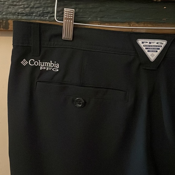 Columbia Black PFG Regular Fit Shorts Size 38 - Picture 11 of 16